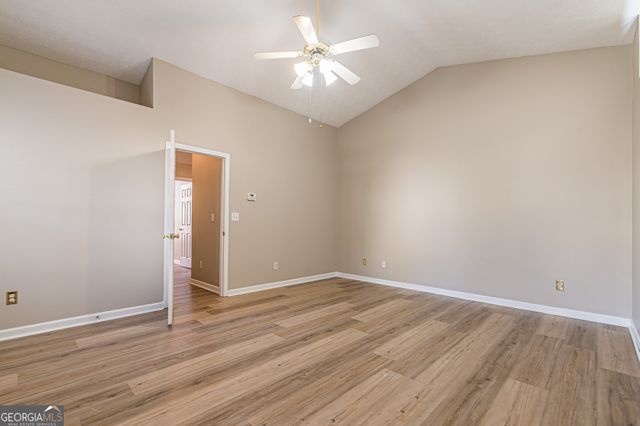 5755 Lakeview Circle, Lithonia, GA 30058