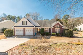 5755 Lakeview Circle, Lithonia, GA 30058