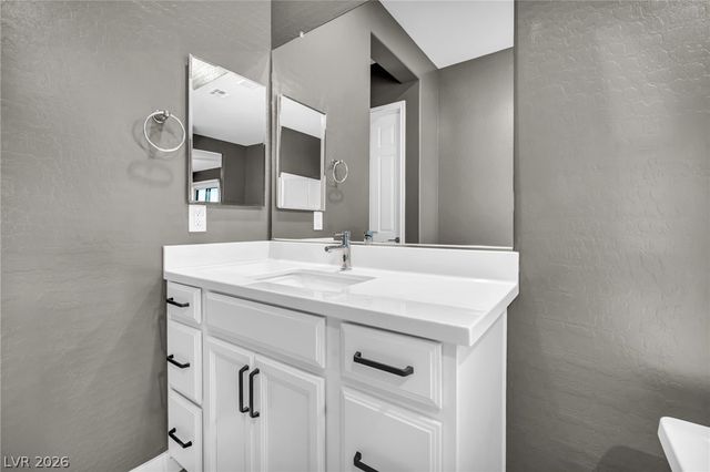 6390 Painted Creek Street, Las Vegas, NV 89149