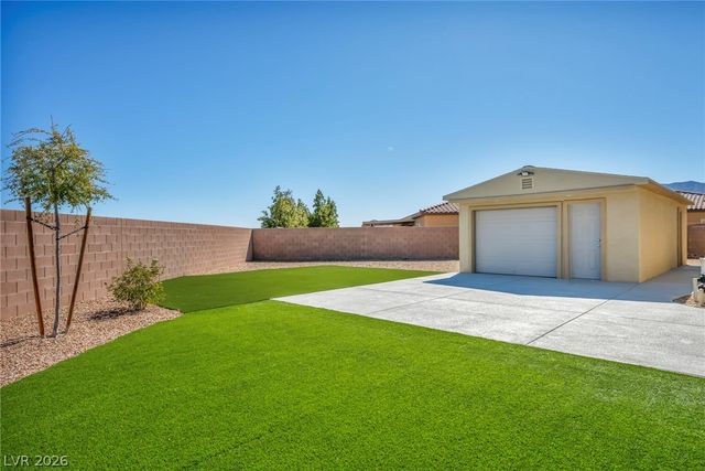 6390 Painted Creek Street, Las Vegas, NV 89149