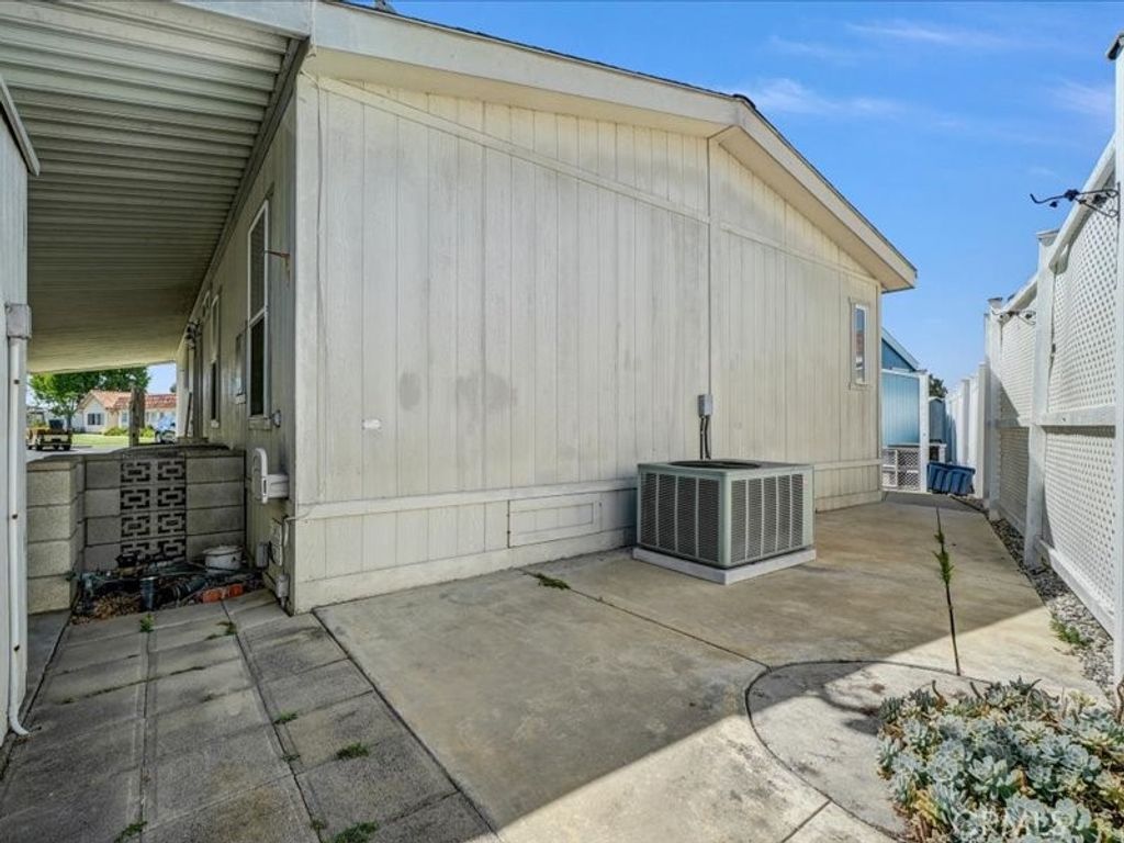 Image 29 of property listing at 16222 Monterey 84, Huntington Beach, CA 92649