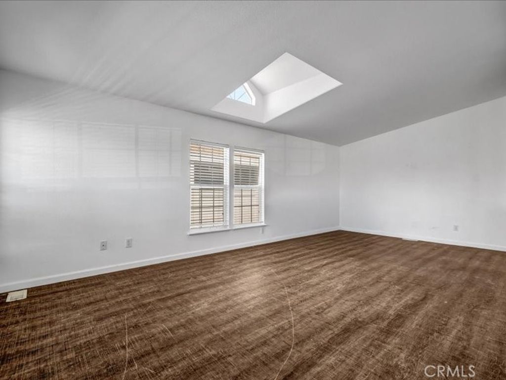 Image 7 of property listing at 16222 Monterey 84, Huntington Beach, CA 92649