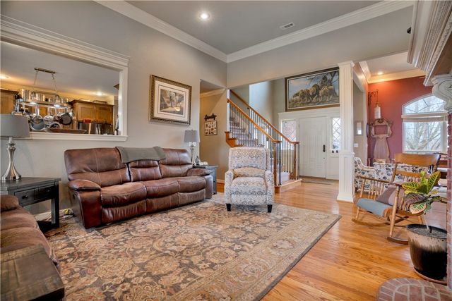 18318 Oakridge Road, Springdale, AR 72764