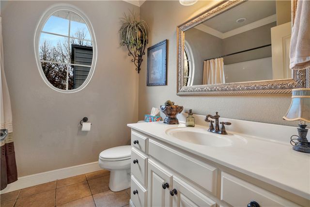 18318 Oakridge Road, Springdale, AR 72764