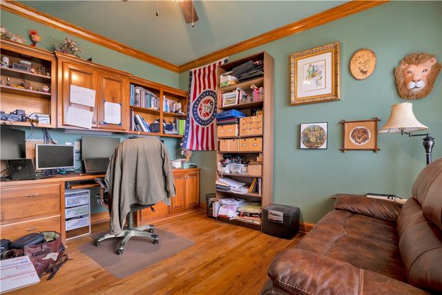 18318 Oakridge Road, Springdale, AR 72764