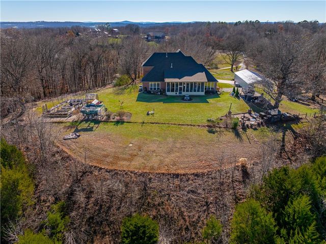 18318 Oakridge Road, Springdale, AR 72764