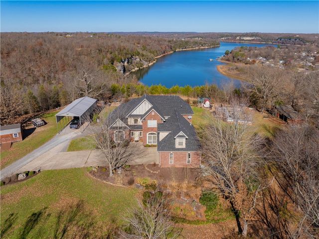 18318 Oakridge Road, Springdale, AR 72764