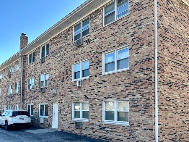 7008 Oconnell Drive 201, Chicago Ridge, IL 60415