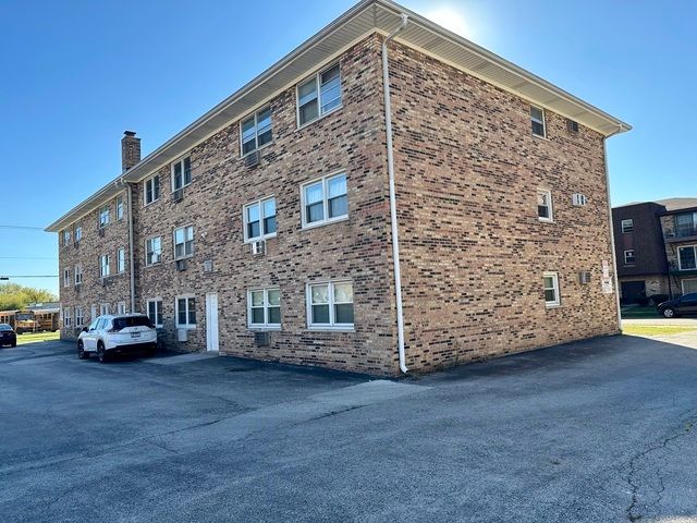 7008 Oconnell Drive 201, Chicago Ridge, IL 60415