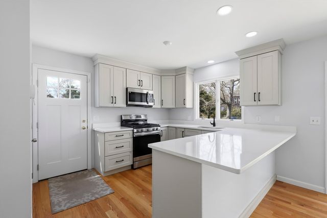 49 Onset Avenue, Wareham, MA 02532