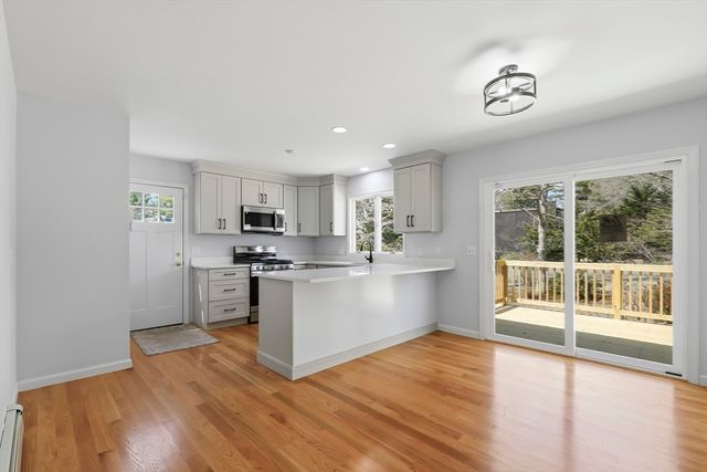 49 Onset Avenue, Wareham, MA 02532