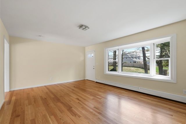 49 Onset Avenue, Wareham, MA 02532