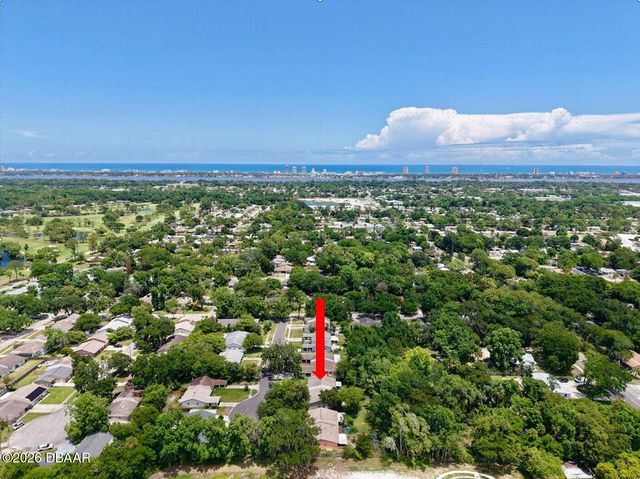 915 Royal Oak Court, Holly Hill, FL 32117