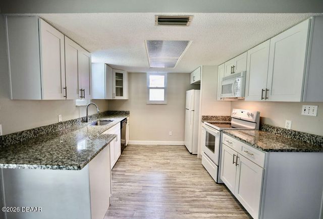 915 Royal Oak Court, Holly Hill, FL 32117