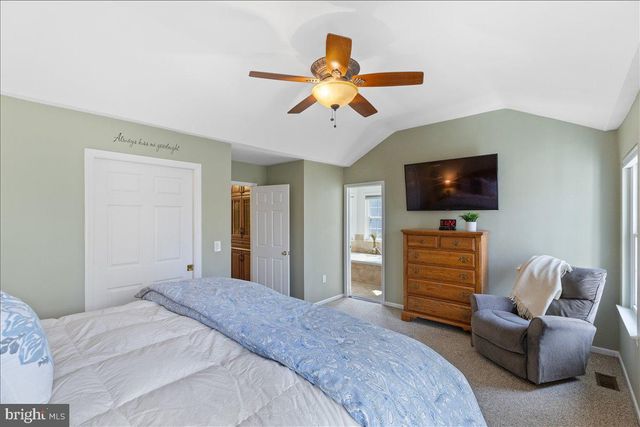 12 STONERISE DR, Lawrence, NJ 08648