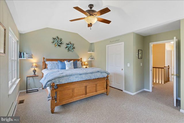 12 STONERISE DR, Lawrence, NJ 08648