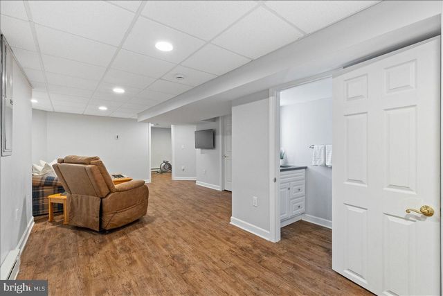 12 STONERISE DR, Lawrence, NJ 08648