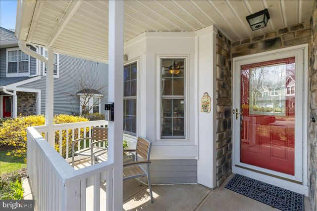 12 STONERISE DR, Lawrence, NJ 08648