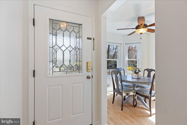 12 STONERISE DR, Lawrence, NJ 08648