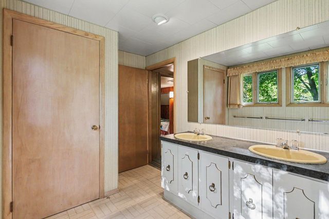 903 N Powell Road, Essexville, MI 48732