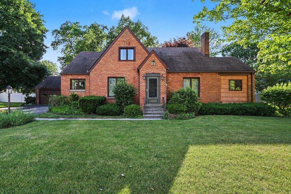 903 N Powell Road, Essexville, MI 48732