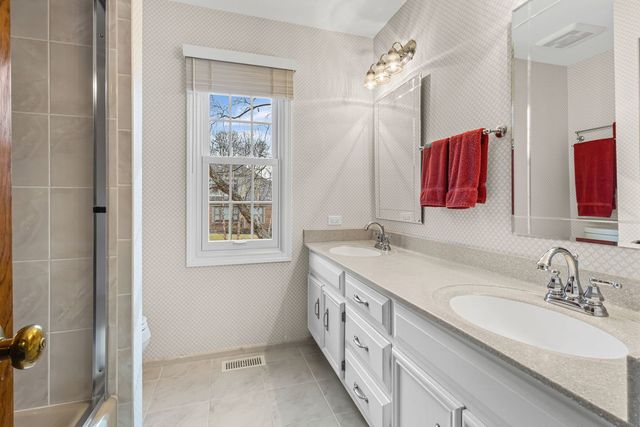 2509 Indian Ridge Drive, Glenview, IL 60026