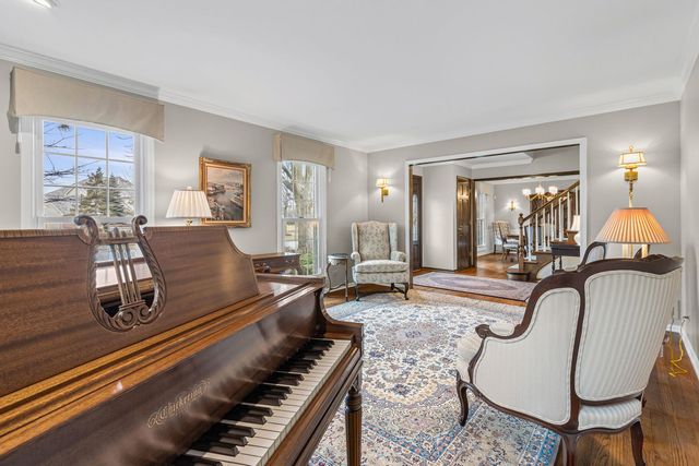 2509 Indian Ridge Drive, Glenview, IL 60026