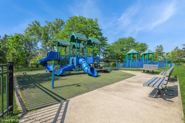 2509 Indian Ridge Drive, Glenview, IL 60026