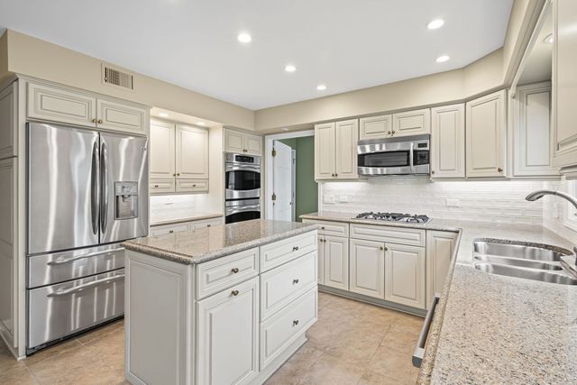 2509 Indian Ridge Drive, Glenview, IL 60026