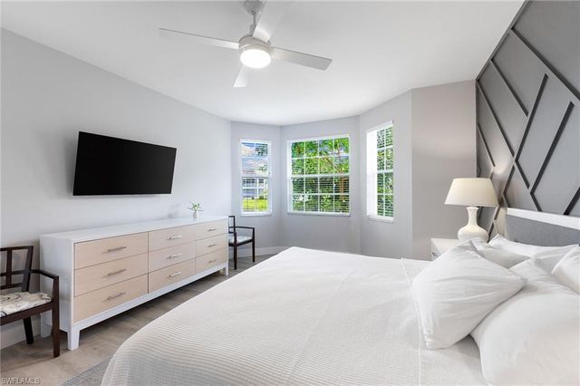 5080 Yacht Harbor CIR 101, Naples, FL 34112