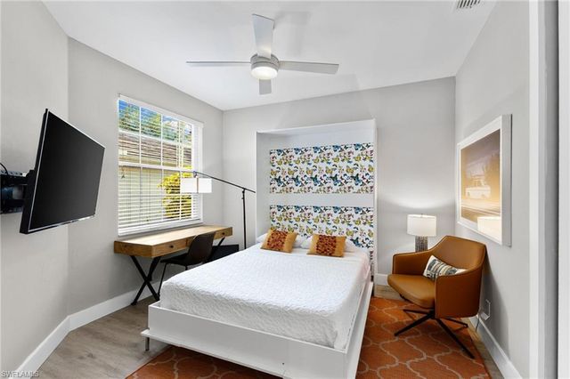 5080 Yacht Harbor CIR 101, Naples, FL 34112