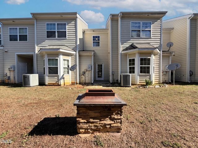 42 Sunnyview Lane, Clayton, NC 27520