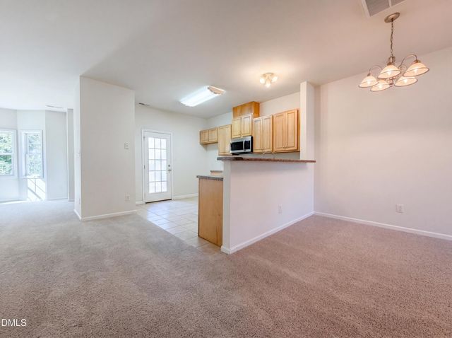 42 Sunnyview Lane, Clayton, NC 27520