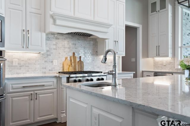18142 CR 122, Tyler, TX 75703