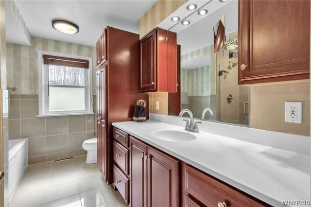 6905 Powers Road, Orchard Park, NY 14127