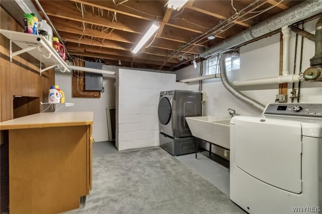 6905 Powers Road, Orchard Park, NY 14127