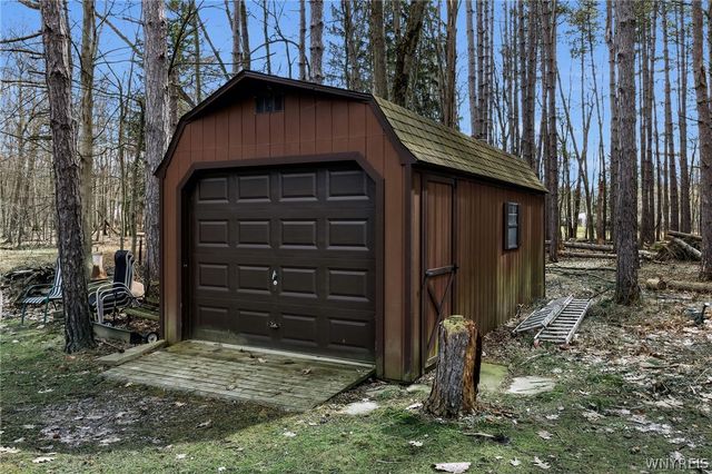 6905 Powers Road, Orchard Park, NY 14127