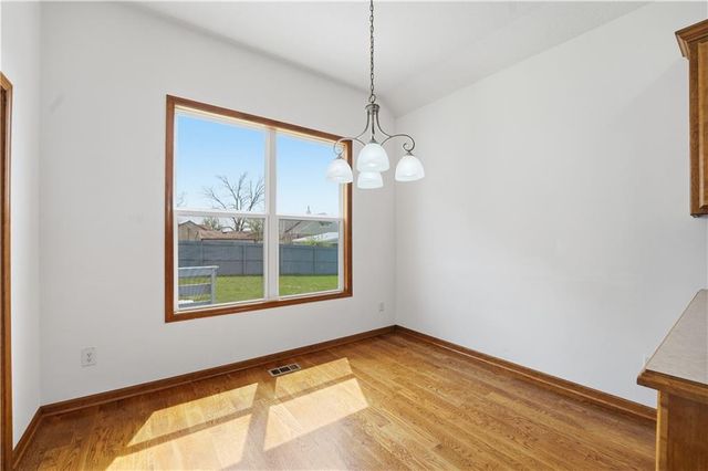 11219 W 57th Terrace, Shawnee, KS 66203