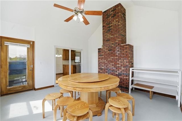 11219 W 57th Terrace, Shawnee, KS 66203