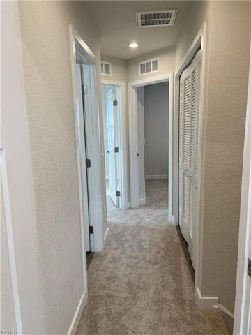 211 Goldenstar LN, Portsmouth, VA 23701