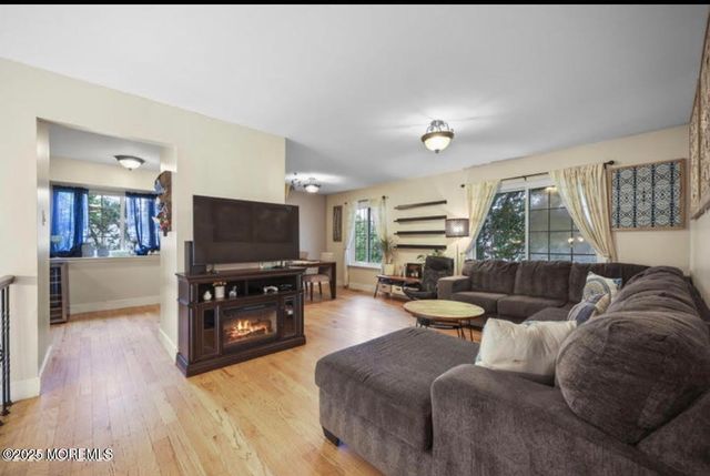 16 Peachstone Road, Howell, NJ 07731