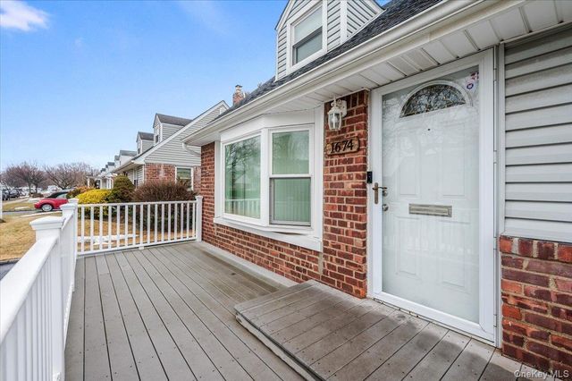 1674 Kroll Road, East Meadow, NY 11554