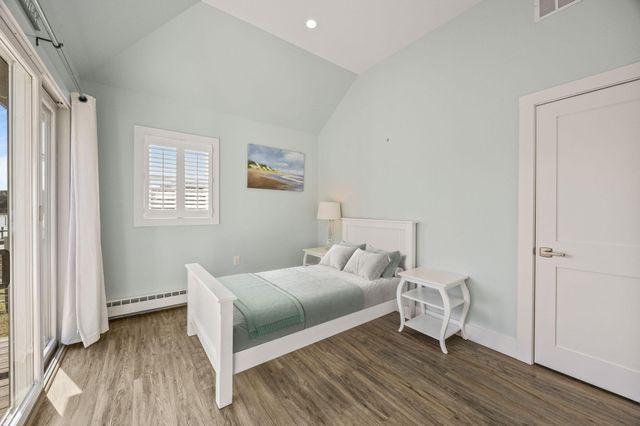 33 Oyster Place Road, Cotuit, MA 02635