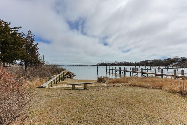 33 Oyster Place Road, Cotuit, MA 02635