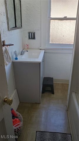 1602 Hillcrest Road, East Cleveland, OH 44118