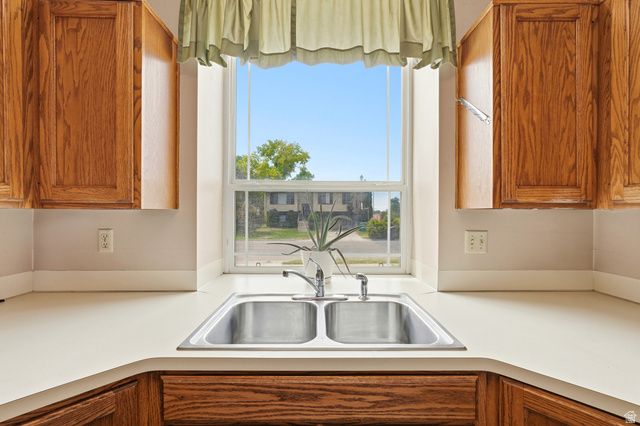 5622 S 2950 W, Roy, UT 84067