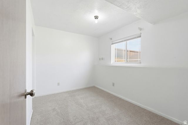 5622 S 2950 W, Roy, UT 84067