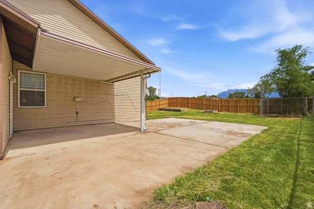 5622 S 2950 W, Roy, UT 84067