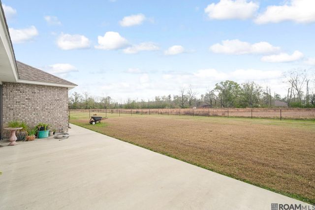 13688 Alvin Sibley Rd, Walker, LA 70785