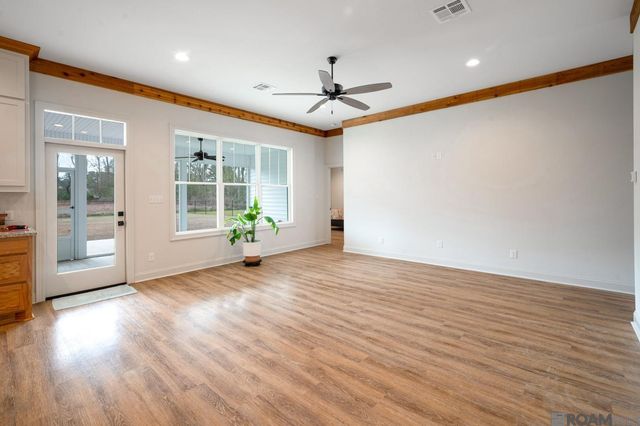 13688 Alvin Sibley Rd, Walker, LA 70785